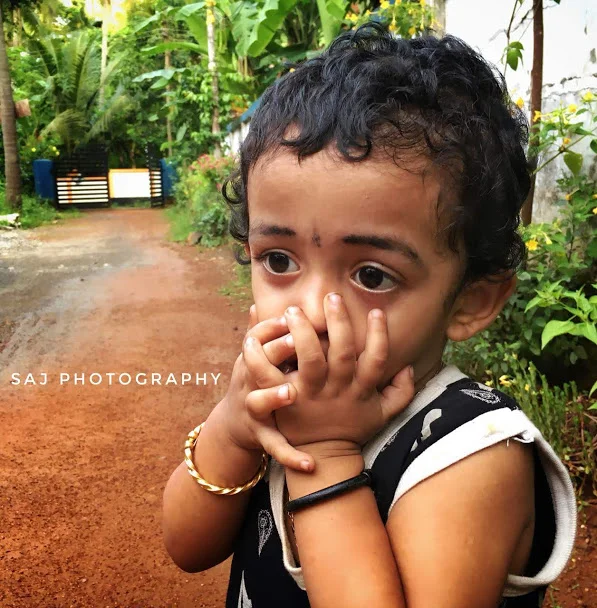 sad facial expression photo — Sad feeling of a child